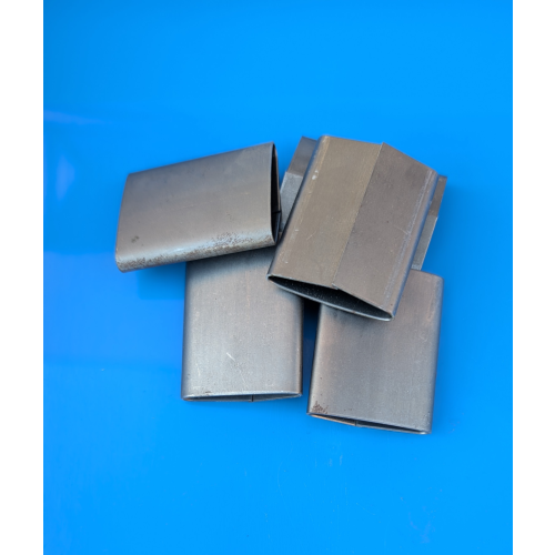 Spony kovové 32mm C